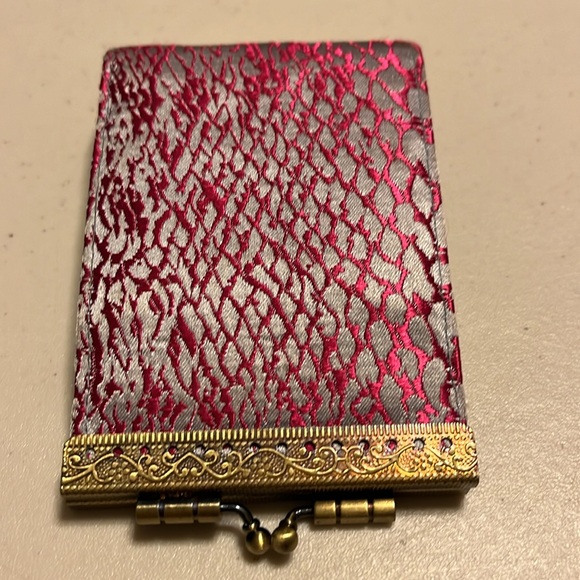 Three vintage wallets and credit card holder or business holder. All for 15.00 - Picture 8 of 10